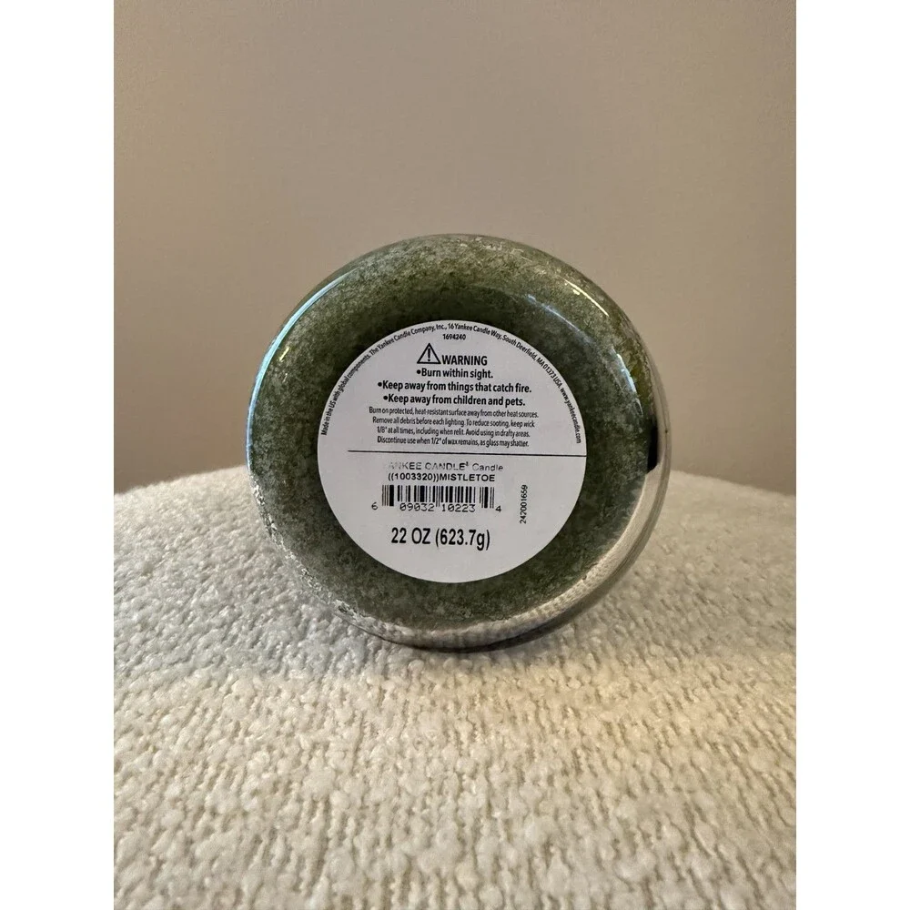 Yankee Candle Mistletoe Scented, Classic 22oz Large Jar Single Wick Candle
